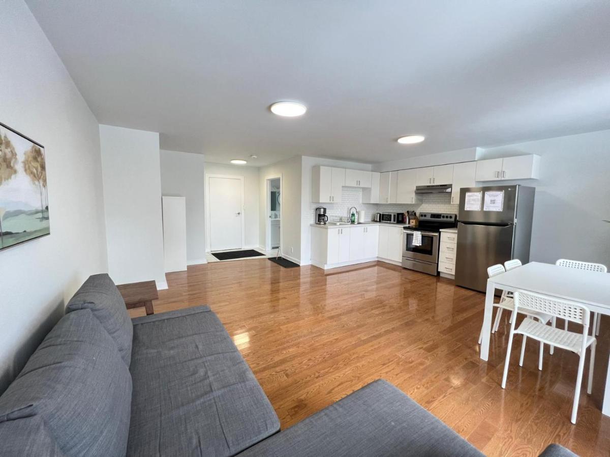 Letitia Heights !B Spacious And Quiet Private Bedroom With Shared Bathroom Barrie Kültér fotó